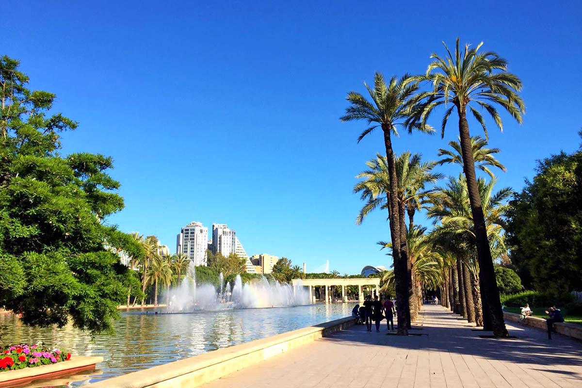 Valencia - San Sebastián - France - Holland roadtrip ☀️